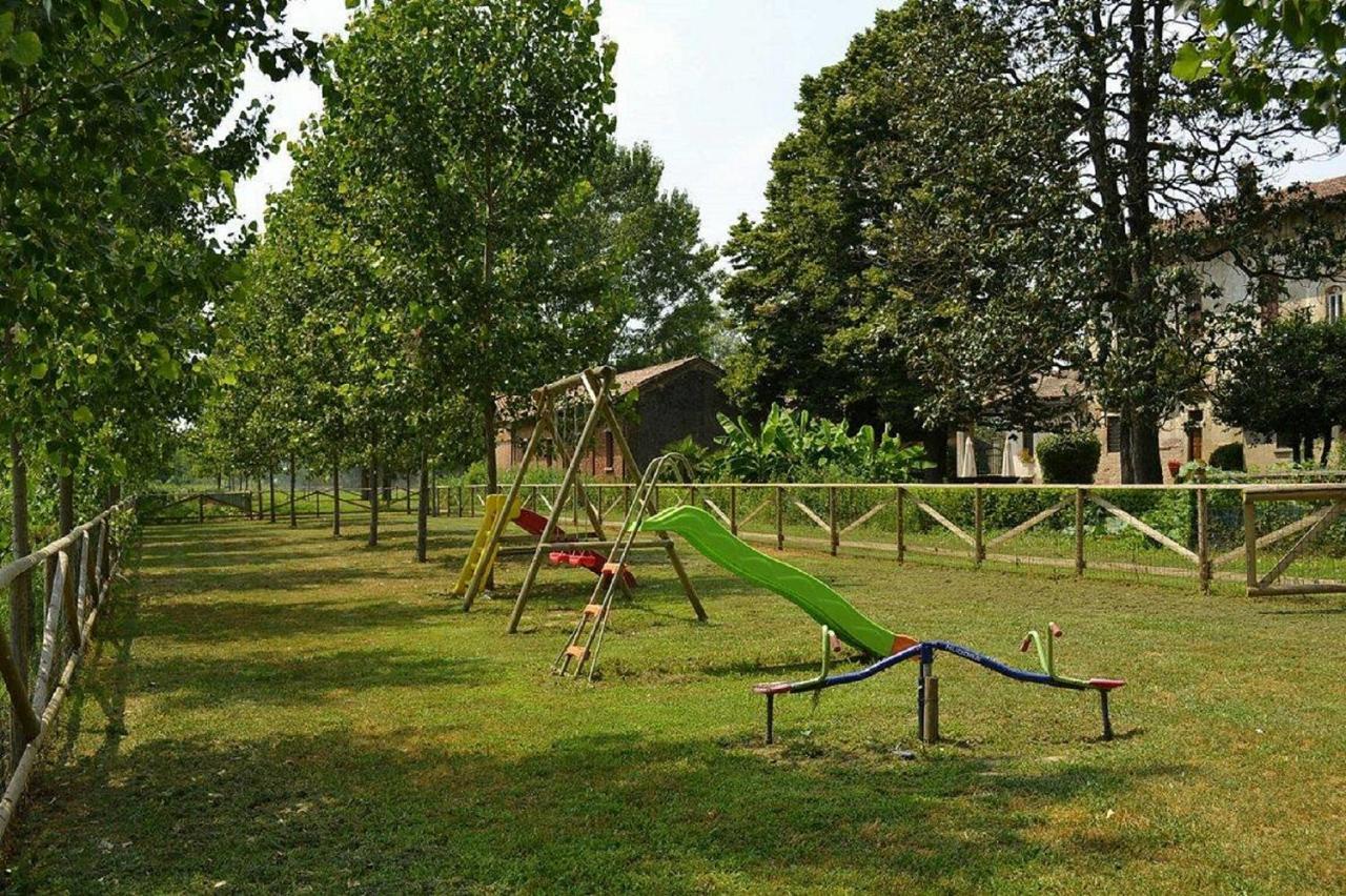 Bed and Breakfast Agriturismo Fiamberta Чертоза-ді-Павія Екстер'єр фото
